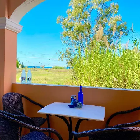 Apartment Pink & Blue Beachfront Acharavi (Corfu)